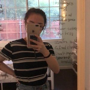 3/$20💫 black striped quarter zip short sleeve